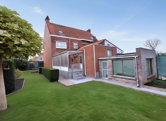 Karel Picquélaan 147, 9800 Deinze - Photo 1