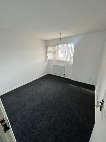 4 bedroom house to rent - Photo 2