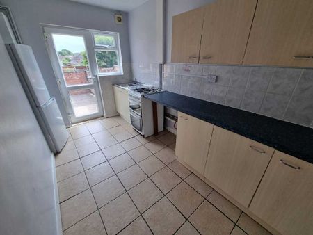 3 Bed Student Accommodation - Photo 5