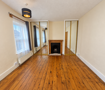 4 bedroom terraced house to rent - Photo 6