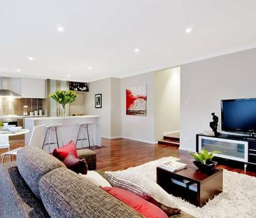 Register to Inspect // Contemporary Living with Indoor-Outdoor Appeal - Photo 5