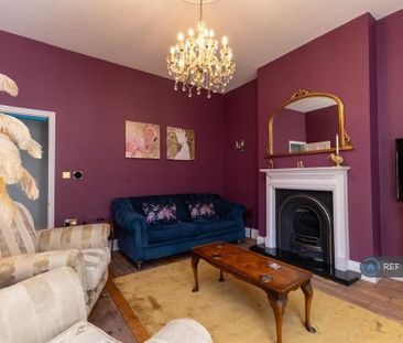 2 bedroom maisonette to rent - Photo 2