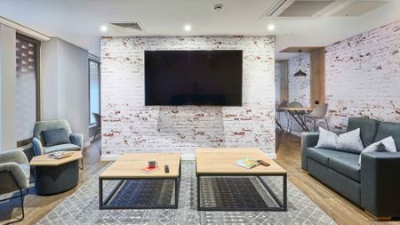 Platinum Studio - Photo 2