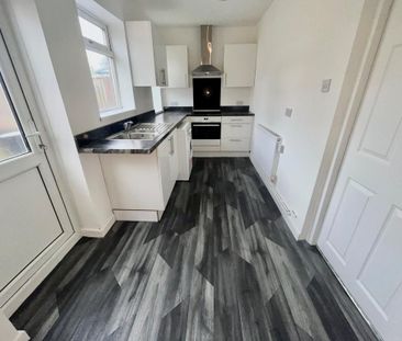 3 bedroom terraced house to rent - Photo 6