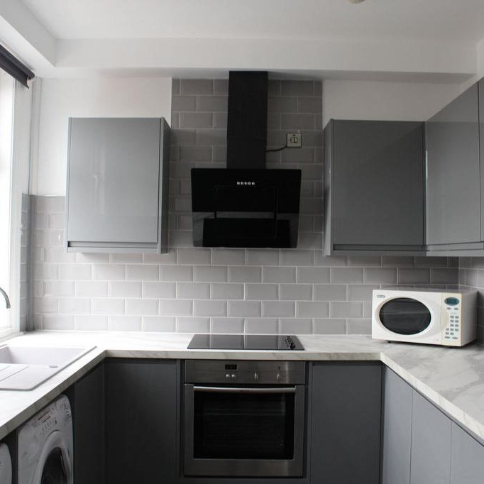 9 bedroom house to rent - Photo 1