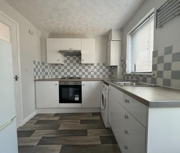 2 bedroom terraced house to rent - Photo 6