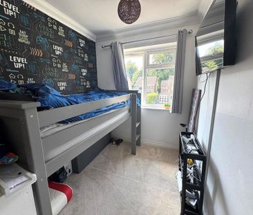 4 bedroom semi-detached house to rent - Photo 5