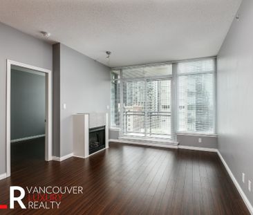 Condo in Downtown Vancouver, BC - Photo 1