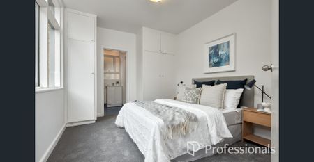 VENICE IN THE HEART OF ELWOOD - Photo 3