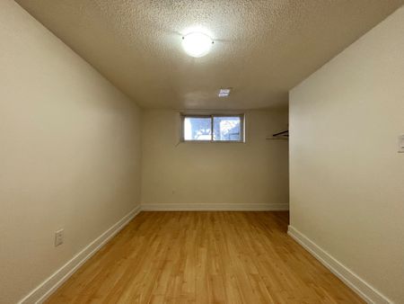 For Lease - 466 Ginger Downs Unit# Basement, Mississauga, Ontario - Photo 4