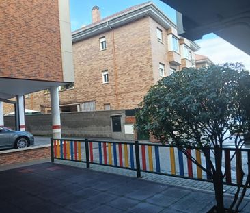 Piso de alquiler en Casco Antiguo - Photo 3