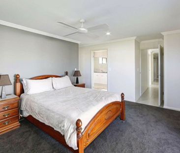 A FAMILY HOME YOU'LL LOVE - Photo 1