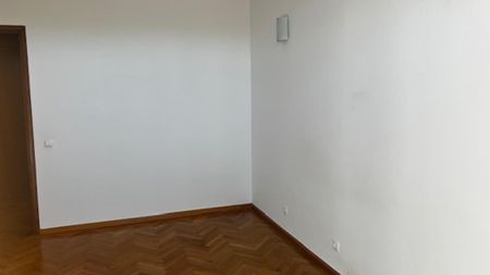 Apartamento T2 para arrendamento sem móveis no Bairro do Rosário - Photo 4