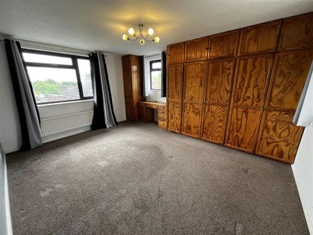 4 bedroom detached house to rent - Photo 4