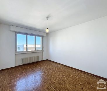 Agréable appartement de 3 pièces au 4ème étage proche du centre ville - Photo 4