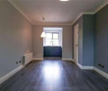 St. Pauls Court, Reading, Berkshire, RG1 - Photo 1