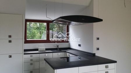 Lichtdurchflutete 3 Zimmer Dachgeschosswohnung Inmitten von München-Waldtrudering - Photo 3