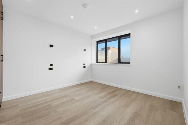 Headgate, Colchester - Photo 1