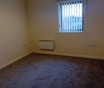 Lock, The Decks, WA7 - Photo 2