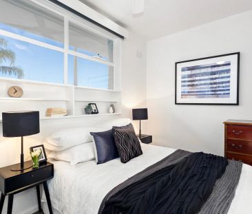 Quiet, Light-Filled Two-Bedroom Apartment Steps from Hawksburn Village - Photo 1