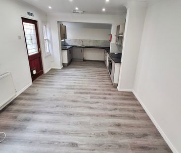 One-Bedroom House share - Photo 1