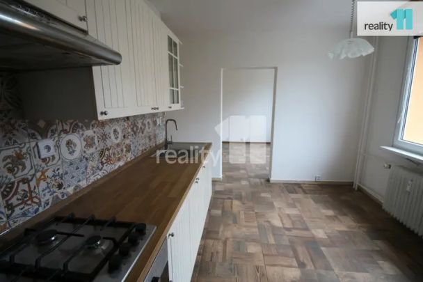 Pronájem bytu 3+1 v České Lípě na Špičáku - Photo 1