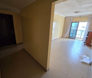 Excellent location, close to all services, parking - Photo 3