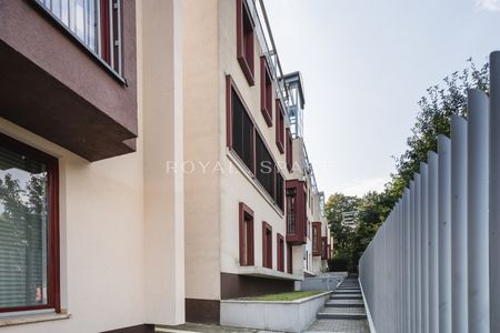 Nowoczesny apartament z widokowym ogrodem na dachu - Photo 3