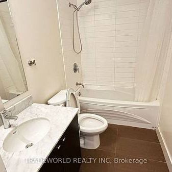 Yonge/Sheppard Ave East Luxurious 1Bdrm 11Ft Ceilings Near Subway - Photo 4