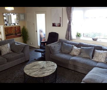 3 Bed Semi-Detached House, Blakesley Walk, LE4 - Photo 1