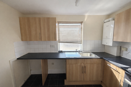 Cross Street, Gillingham - Photo 2