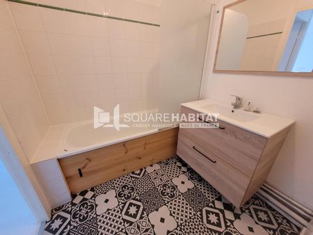 Location Appartement 2 pièces 58m² LILLE 59000 - Photo 4