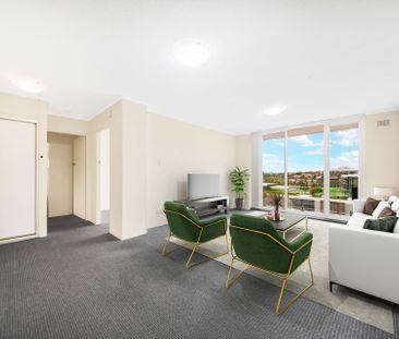 Bright 2-bedroom apartment in 'Cammeray Towers' - Photo 2