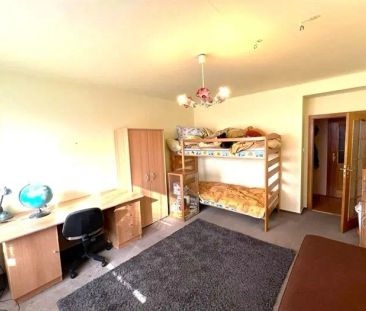 Pronájem bytu 4KK s lodžií 91 m - Fotografie 5