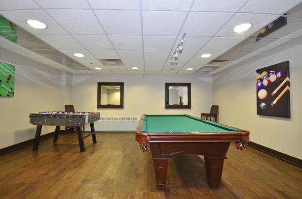 800 Richmond Street West - Photo 1