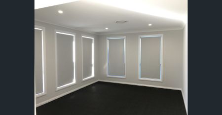 Modern & Spacious Family Home in Popular Elderslie - Photo 4