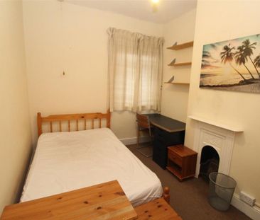 5 bedroom house to rent - Photo 2