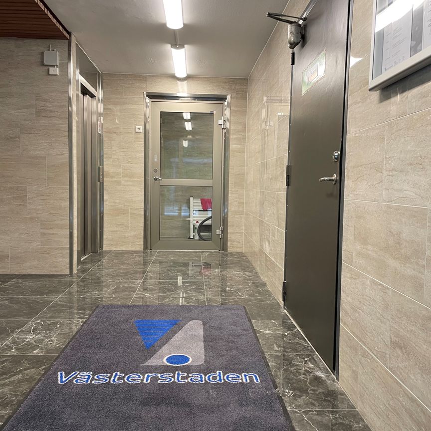 Cyklonvägen 11 - Foto 1