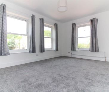 3 bedroom end of terrace house to rent - Photo 5