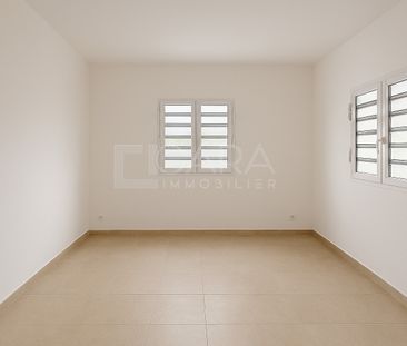 Location Appartement 3 pièces 58m² MATOURY 97351 - Photo 5