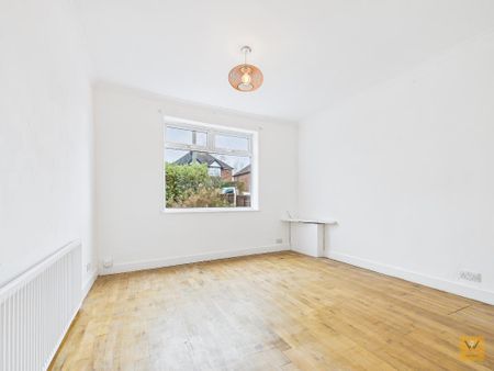 3 bedroom semi-detached house to rent - Photo 4