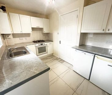 2 bedroom terraced house to rent - Photo 3