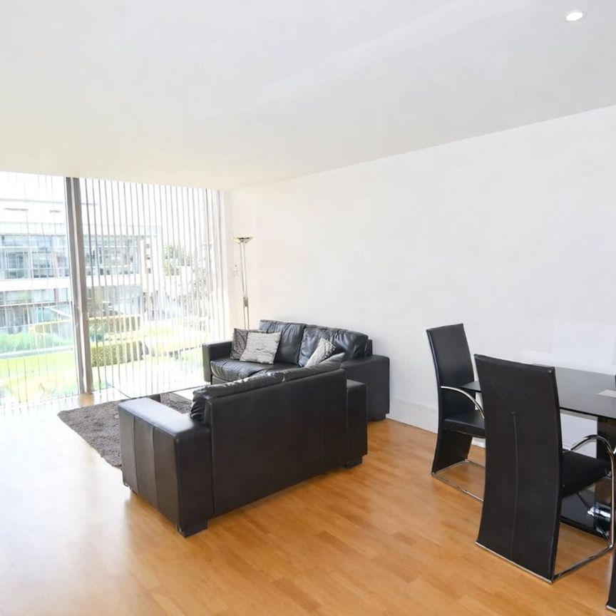 2 Bed Flat, Highbury Stadium Square, N5 - Photo 1
