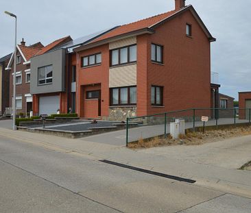 Degelijke en verzorgde halfvrijstaande woning met 3 slaapkamers, tuin en garage - Foto 1