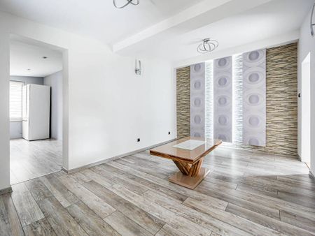 4 pokoje ok.100 m2- Zawodzie zaledwie 10 min od UE - Zdjęcie 2