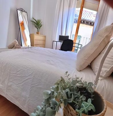 Calle de Jesús del Valle, Madrid, Community of Madrid 28004 - Photo 1