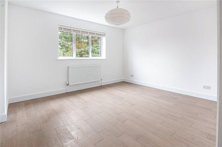 4 bedroom detached house to rent - Photo 2