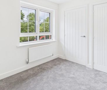 2 bedroom end of terrace house to rent - Photo 4