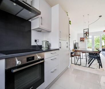 3 bedroom semi-detached house to rent - Photo 4