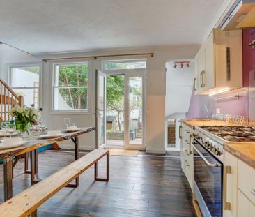 3 bedroom terraced house to rent - Photo 3